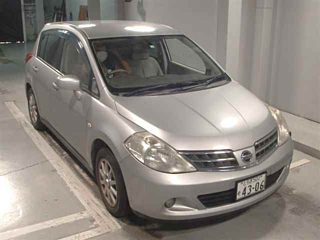 NISSAN TIIDA 2012