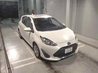 TOYOTA AQUA 2019