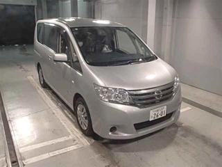 NISSAN SERENA 2013
