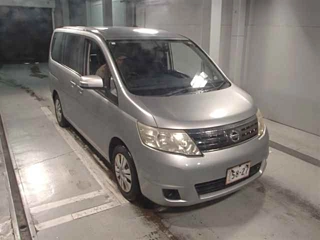 NISSAN SERENA 2010