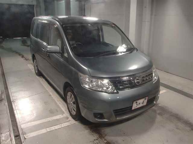 NISSAN SERENA 2010