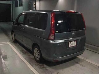 NISSAN SERENA 2010