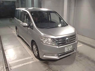HONDA STEP WAGON 2014