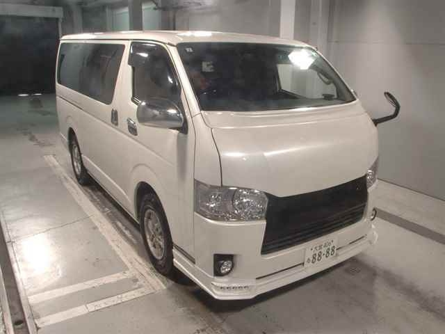 TOYOTA HIACE VAN 2017