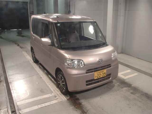 DAIHATSU TANTO 2013