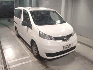 NISSAN NV200 2021