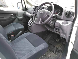 NISSAN NV200 2021