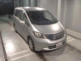 HONDA FREED 2008