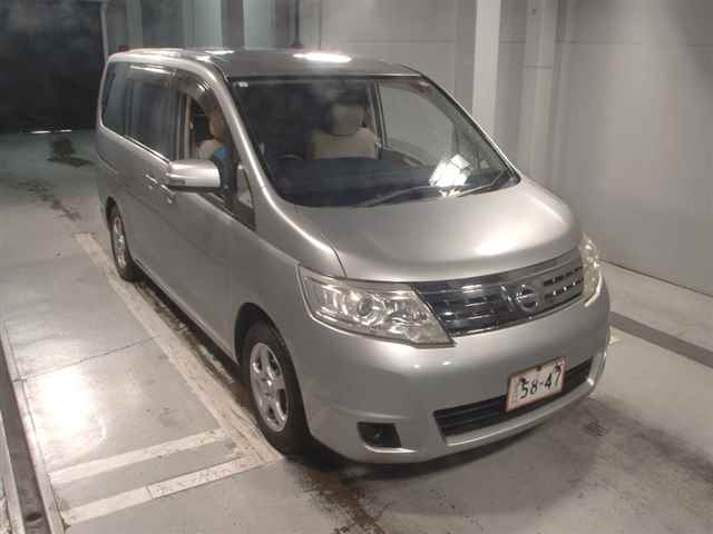 NISSAN SERENA 2010