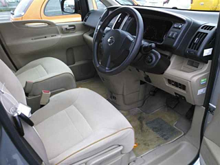 NISSAN SERENA 2010