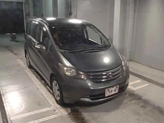 HONDA FREED 2010