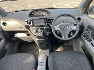 TOYOTA SIENTA 2014