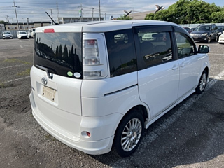 TOYOTA SIENTA 2014
