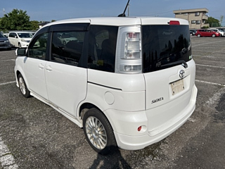 TOYOTA SIENTA 2014