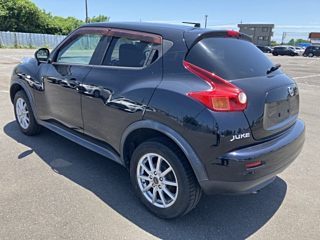 NISSAN JUKE 2011