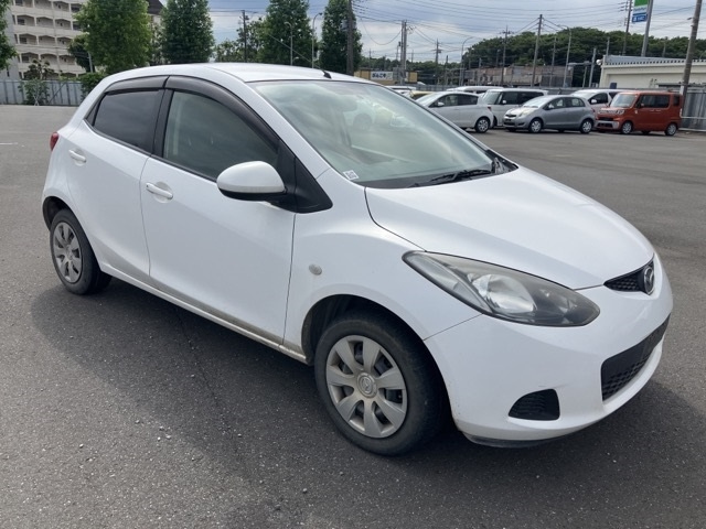 MAZDA DEMIO 2010