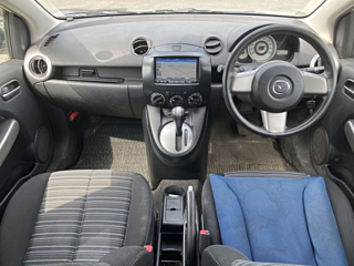 MAZDA DEMIO 2010