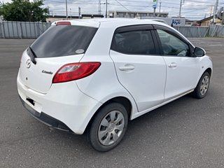 MAZDA DEMIO 2010