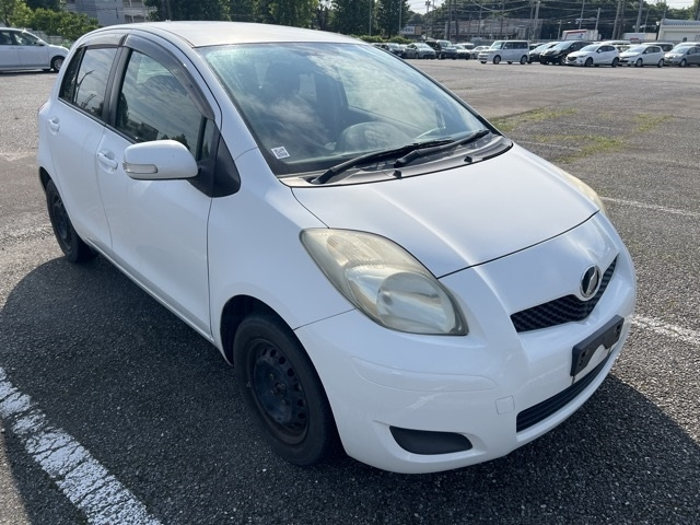 TOYOTA VITZ 2009