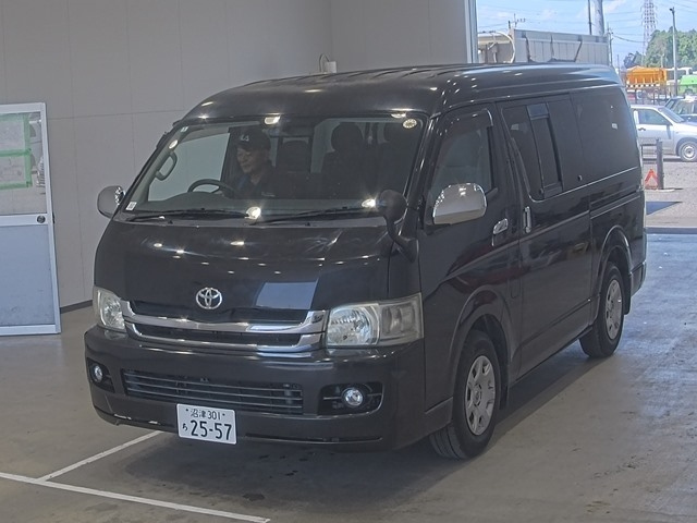 TOYOTA HIACE 2008
