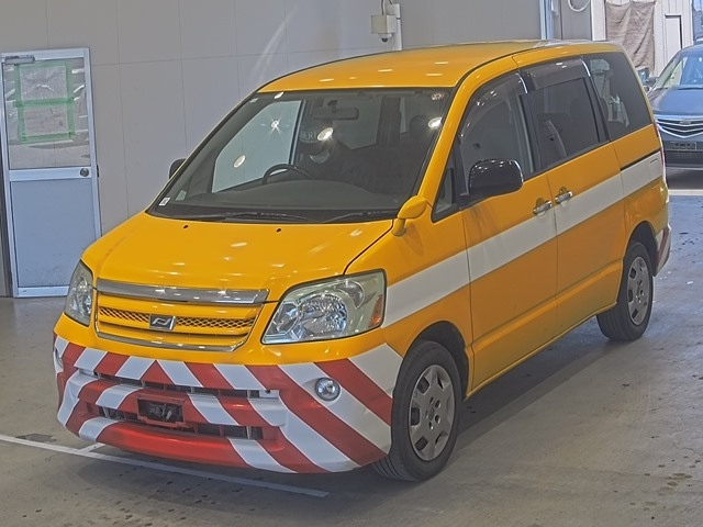 TOYOTA NOAH 2006