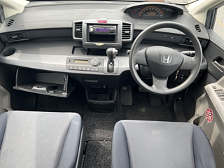 HONDA FREED 2009