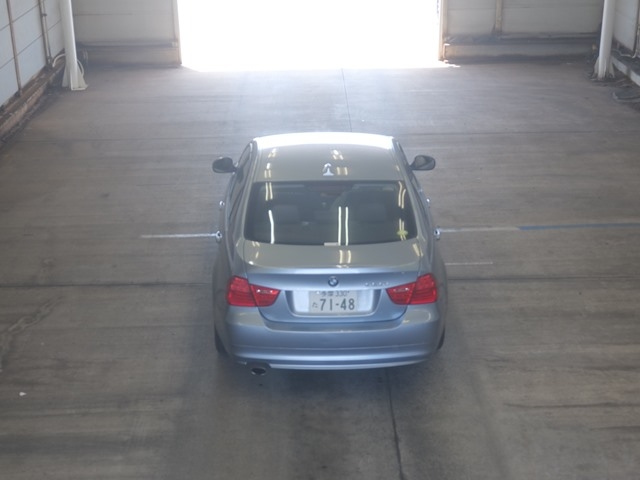 BMW 3 SERIES 2011