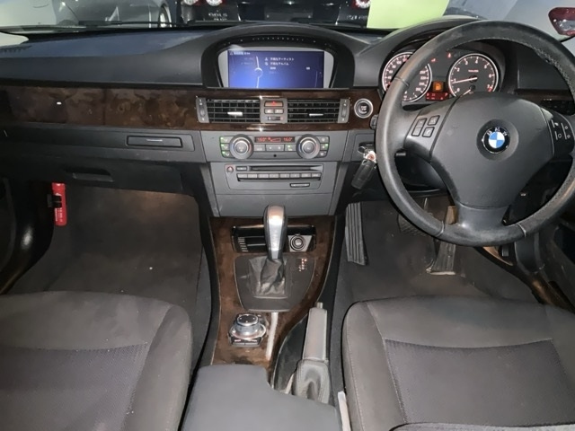 BMW 3 SERIES 2011