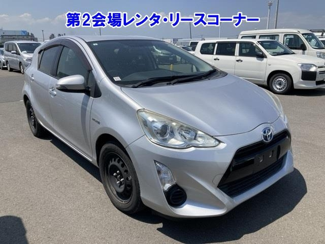 TOYOTA AQUA 2017