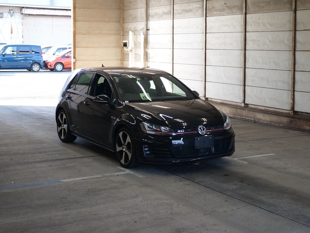 VOLKSWAGEN GOLF 2015