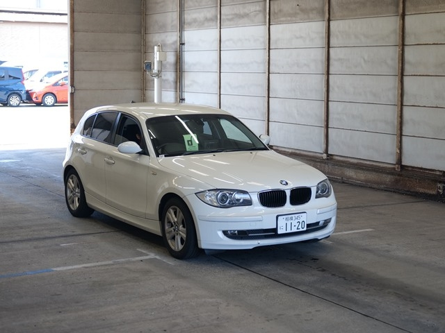 BMW 1 SERIES