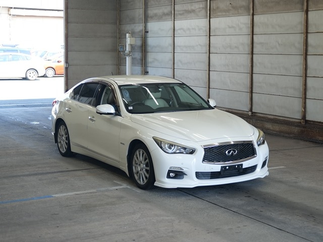 NISSAN SKYLINE