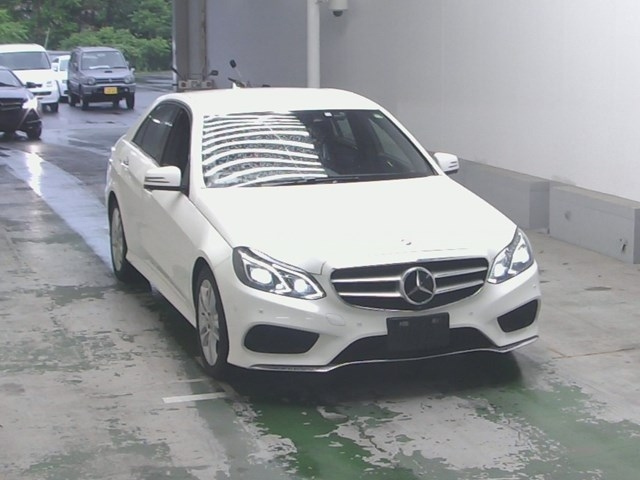 MERCEDES BENZ E CLASS