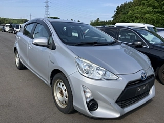 TOYOTA AQUA 2016