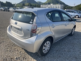 TOYOTA AQUA 2012