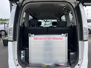 NISSAN SERENA 2015