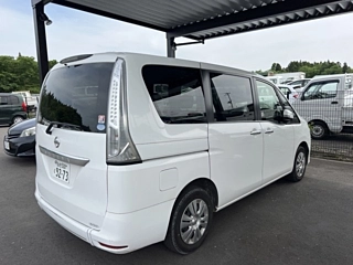 NISSAN SERENA 2015