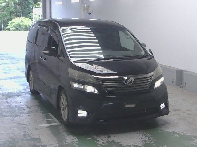 TOYOTA VELLFIRE 2010