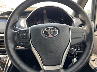 TOYOTA NOAH 2019
