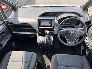 TOYOTA NOAH 2019