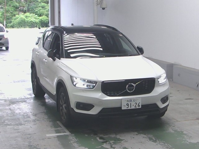 VOLVO XC40 2021