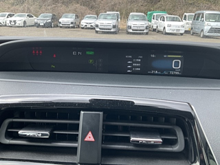 TOYOTA PRIUS 2021