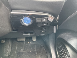 TOYOTA PRIUS 2021