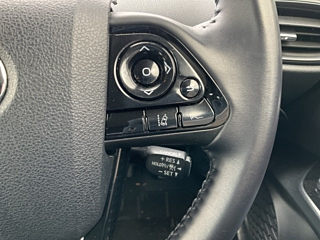 TOYOTA PRIUS 2021