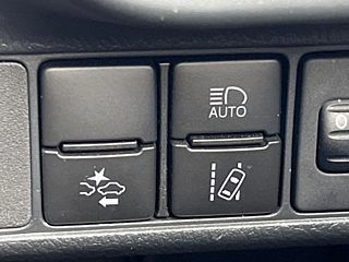 TOYOTA COROLLA FIELDER 2019