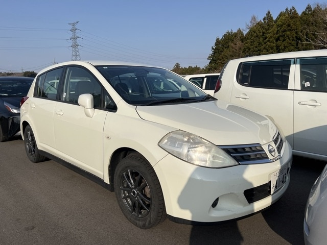 NISSAN TIIDA 2010