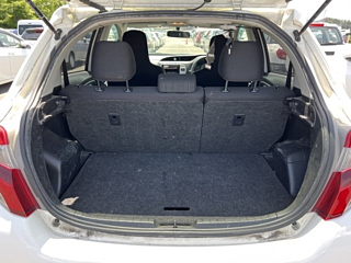 TOYOTA VITZ 2015
