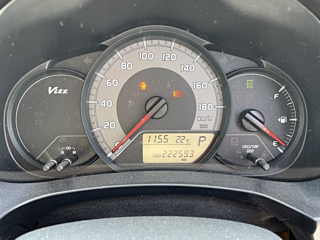 TOYOTA VITZ 2015
