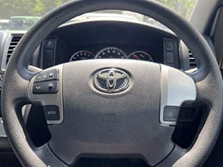 TOYOTA HIACE 2019