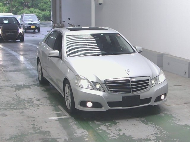 MERCEDES BENZ E CLASS